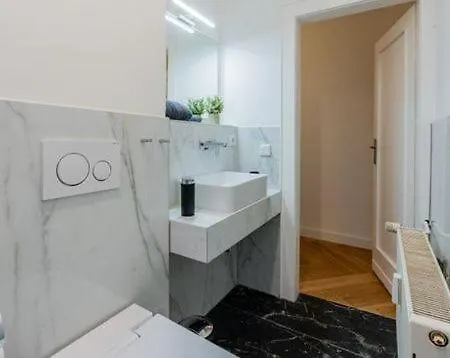 Cozy Warm Modern 1 Bdr Ap Caryna Apartment Bucharest